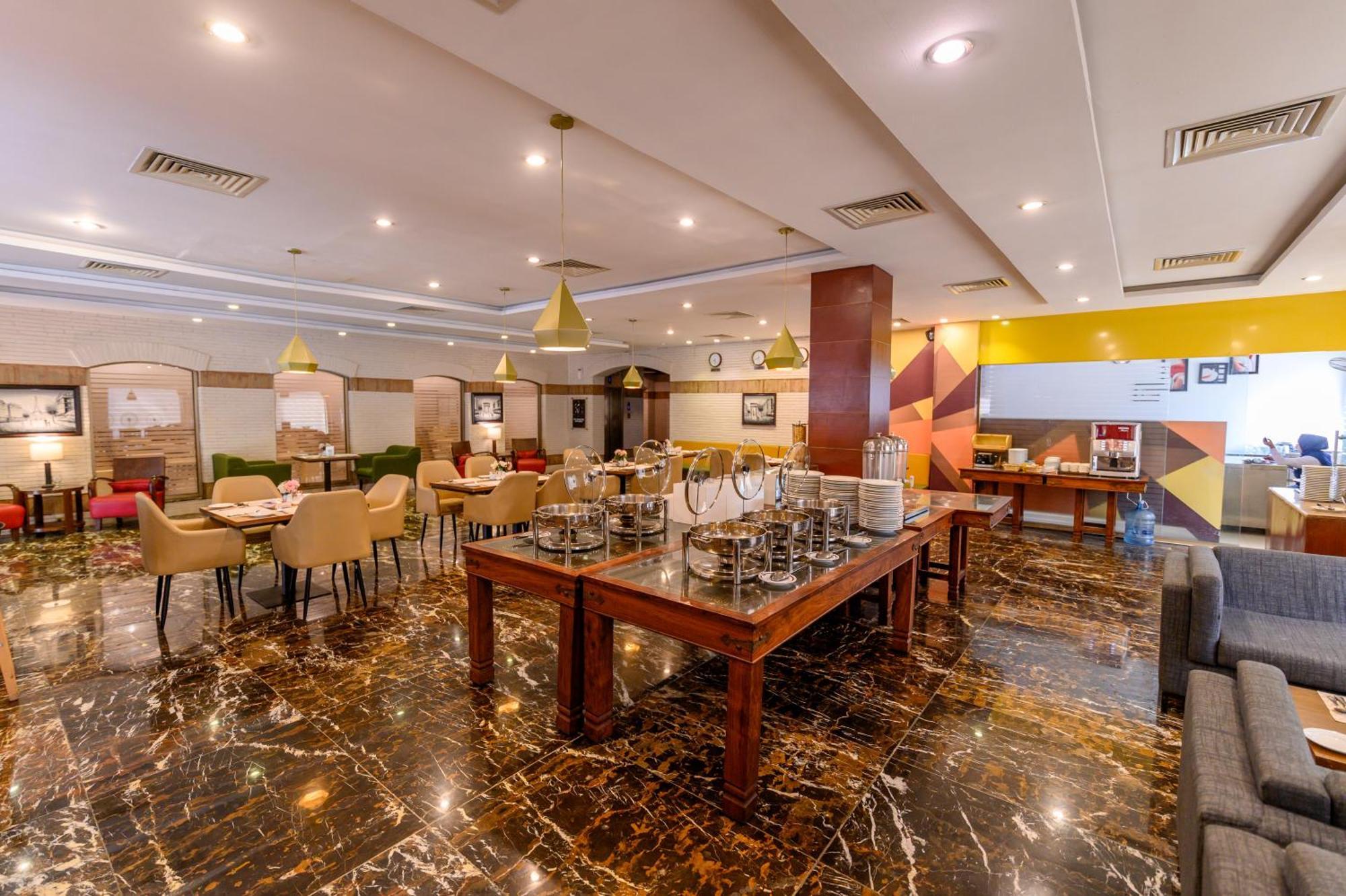 Hotel One Faisalabad Exterior foto